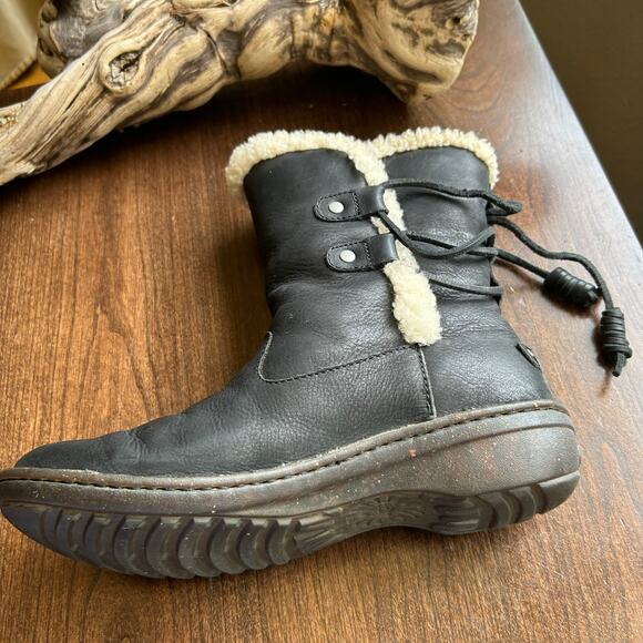 UGG Akadia Black Leather Ankle Lace Warm Lined Winter Booties Boots US 8 - Picture 11 of 13